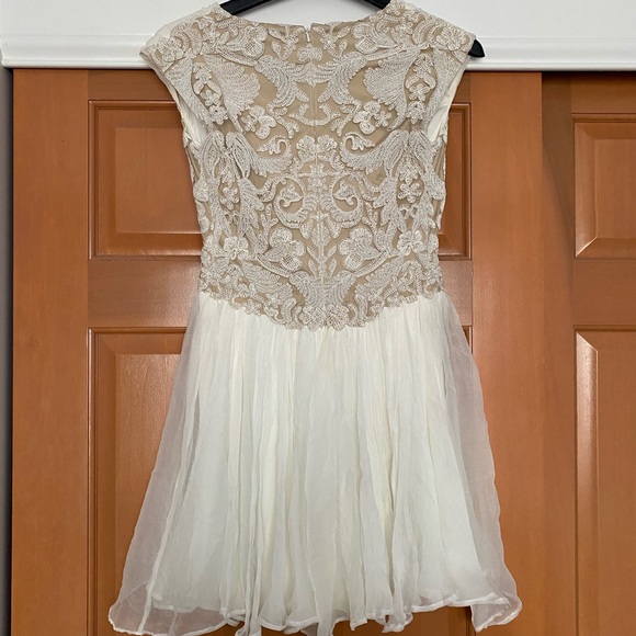 Bridal Shower/reception dress - Picture 2 of 3
